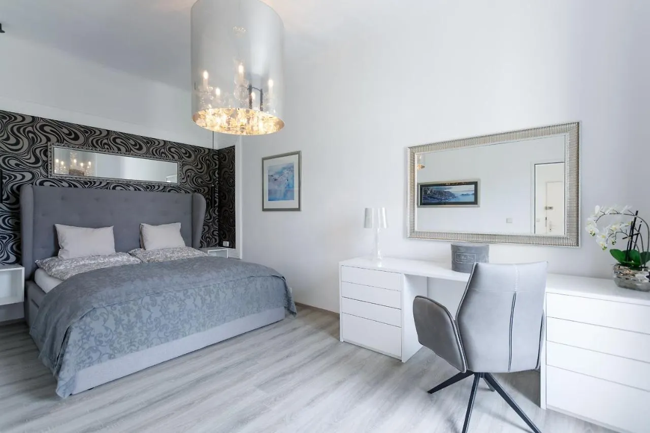 Central And Chic - Apartment Next To Metro U1 Vienna Austria